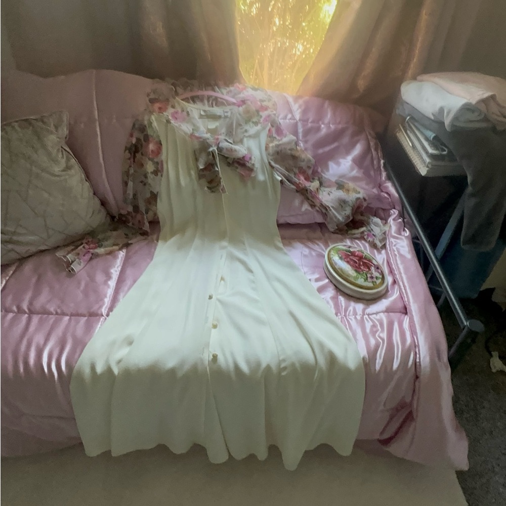 Ivory Satin Bedspread with Pink Floral Trim - Unbranded